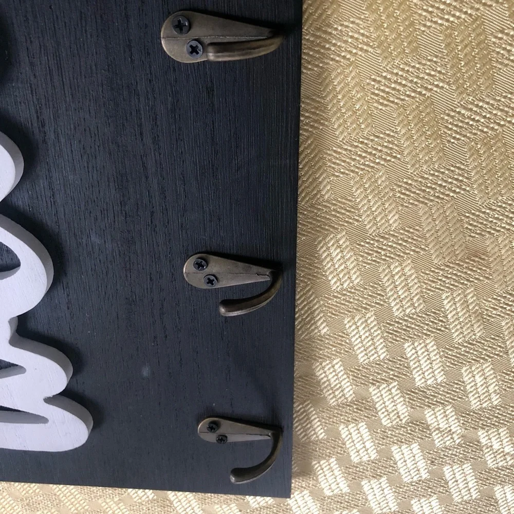 Wooden Welcome Key Holder Wall Sign w/ 5 Key Hooks